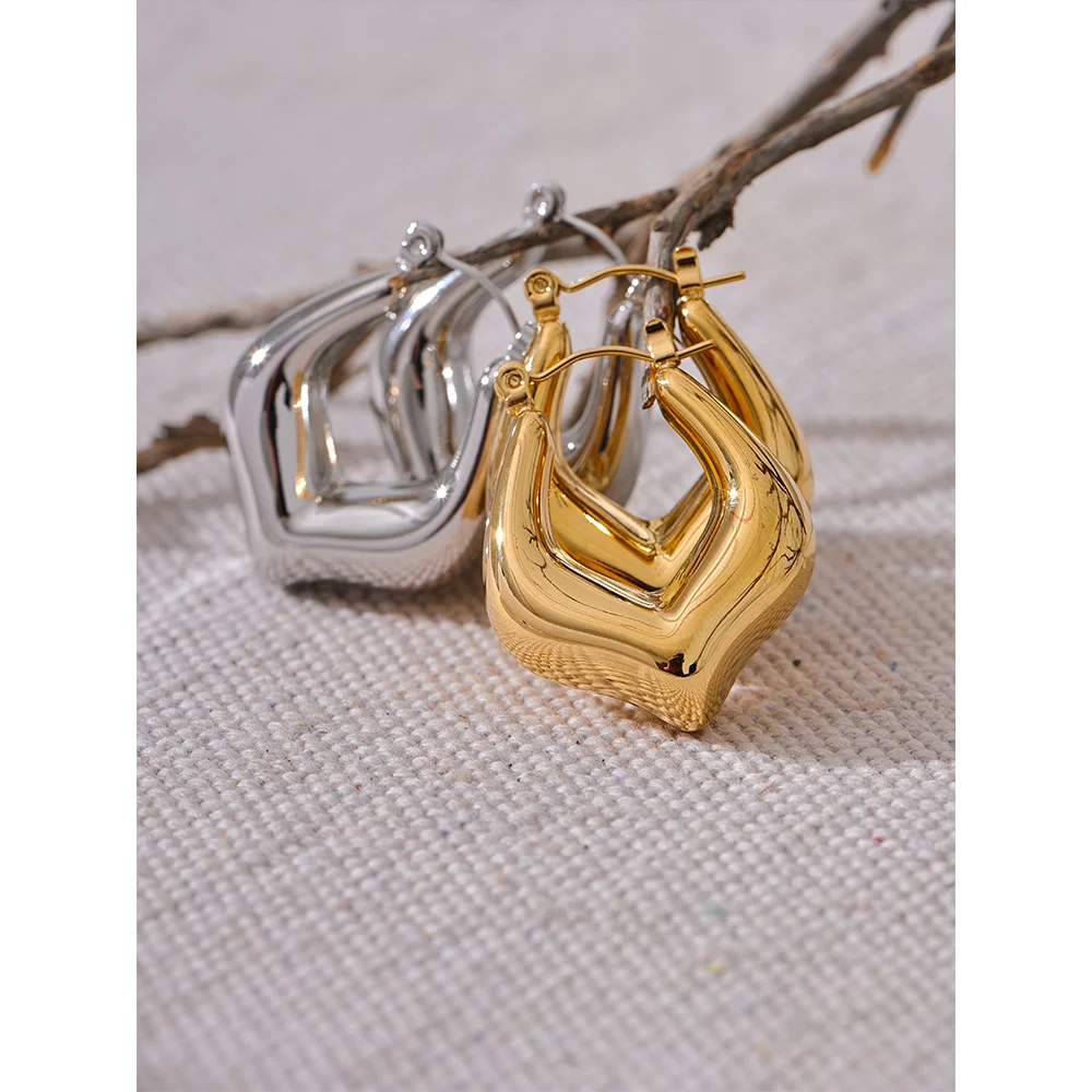 Sculpted Square Hoop Earrings