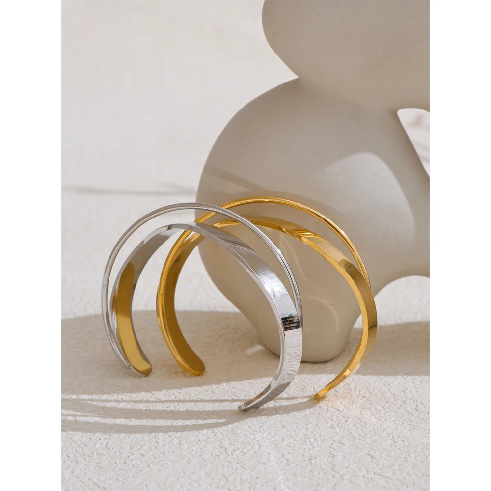 Isalene  Bracelets Arden Twist Cuff