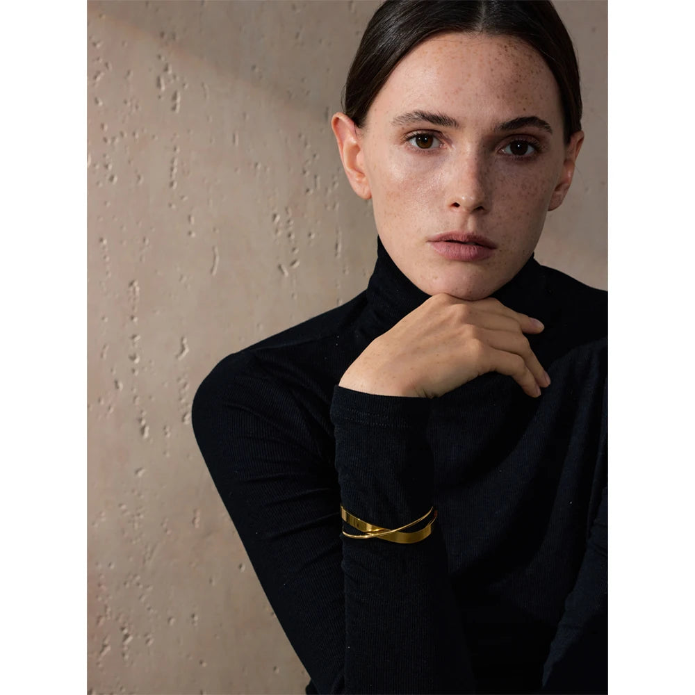 Isalene  Bracelets Arden Twist Cuff