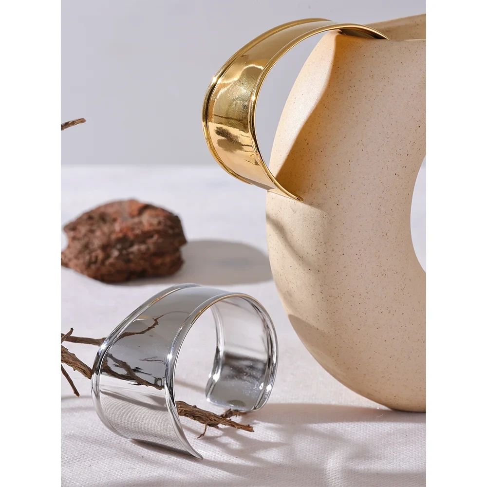 Isalene  Bracelets Elysian Wave Cuff Bracelet