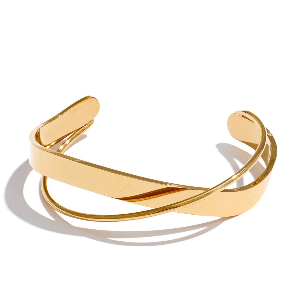 Isalene  Bracelets Gold Arden Twist Cuff