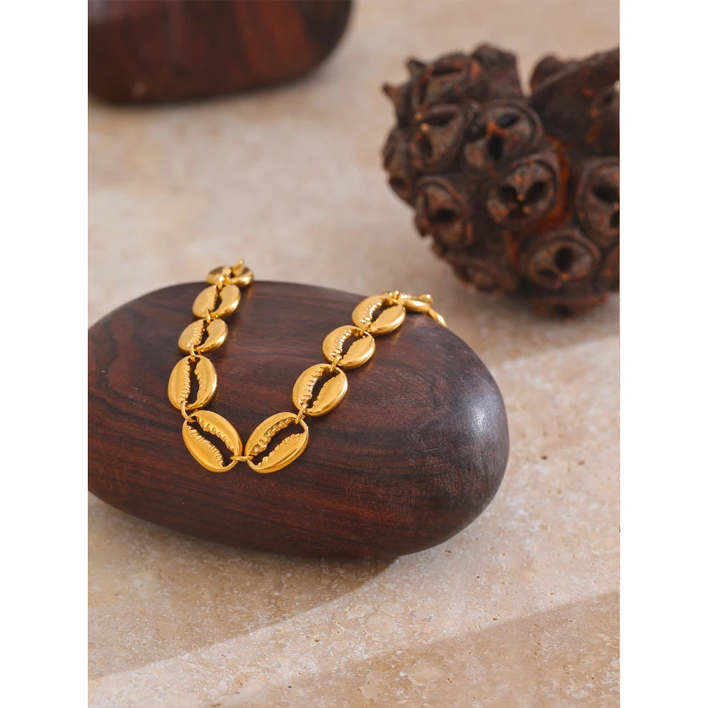 Isalene  Bracelets Gold Coastal Shell Link Bracelet