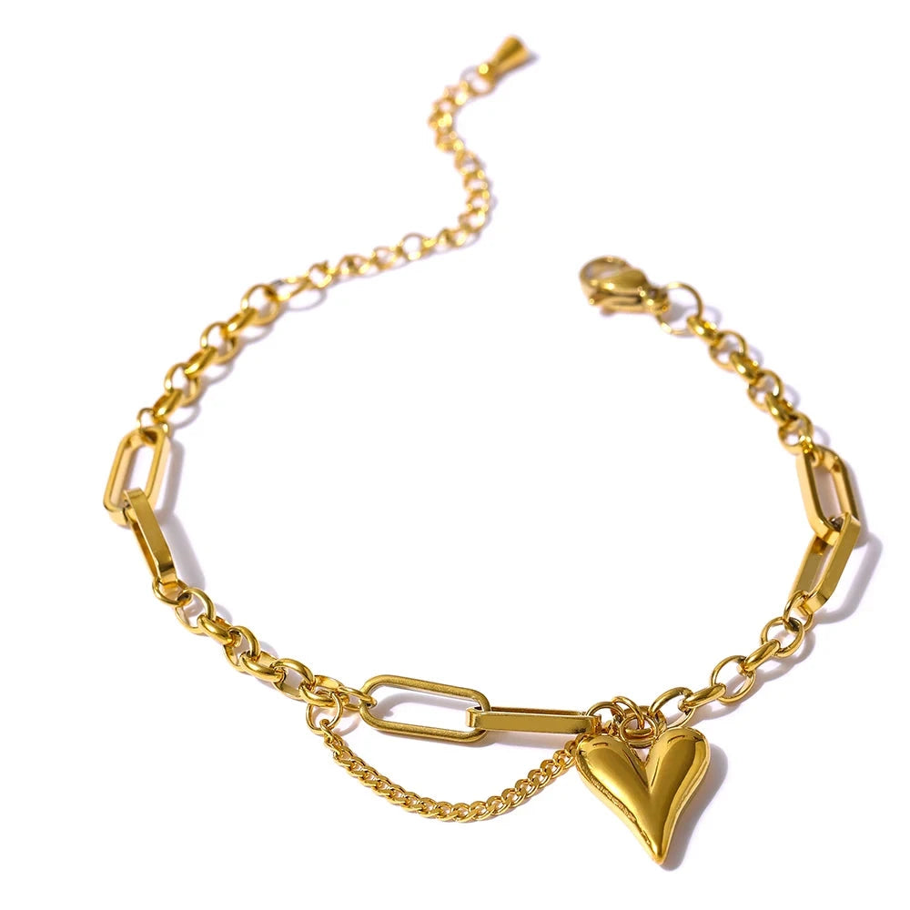 Isalene  Bracelets Gold Linked Heart Charm Bracelet