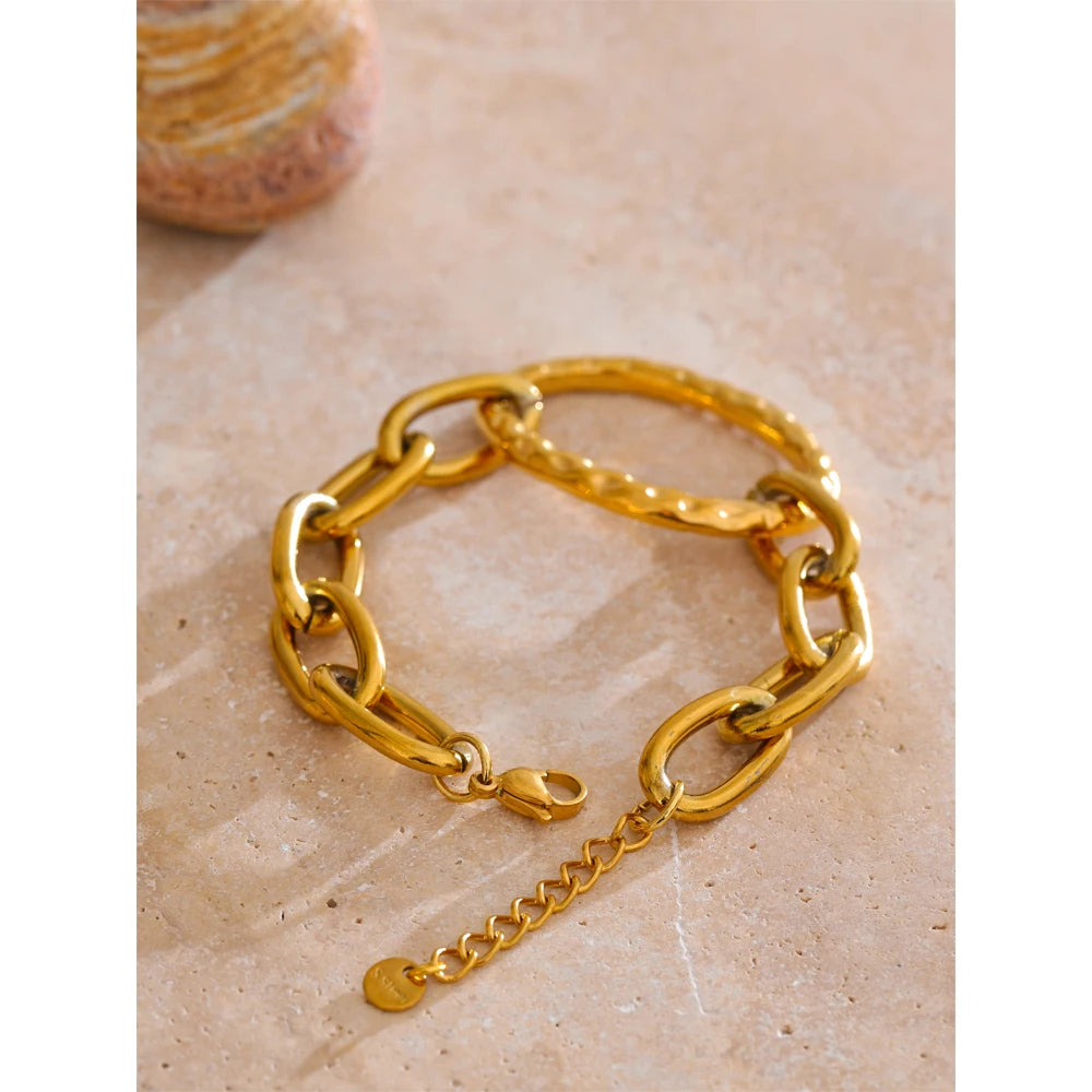 Isalene  Bracelets Gold Oria Hammered Link Bracelet