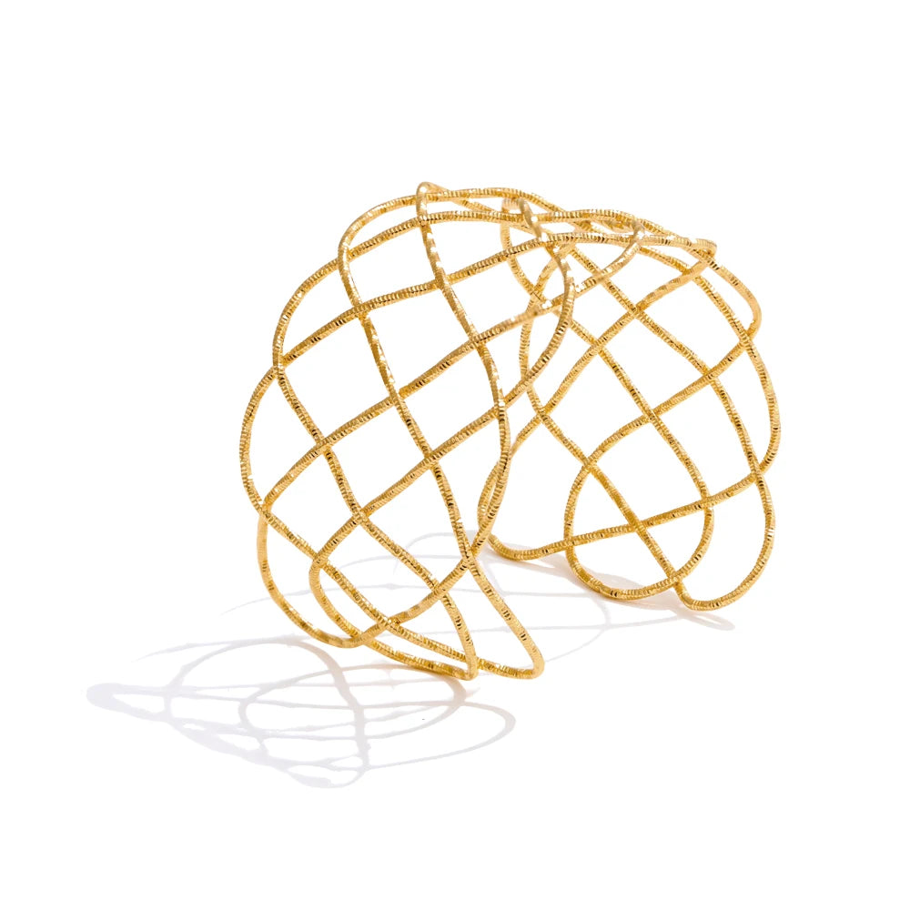 Isalene  Bracelets Gold Seraphina Wire Cuff