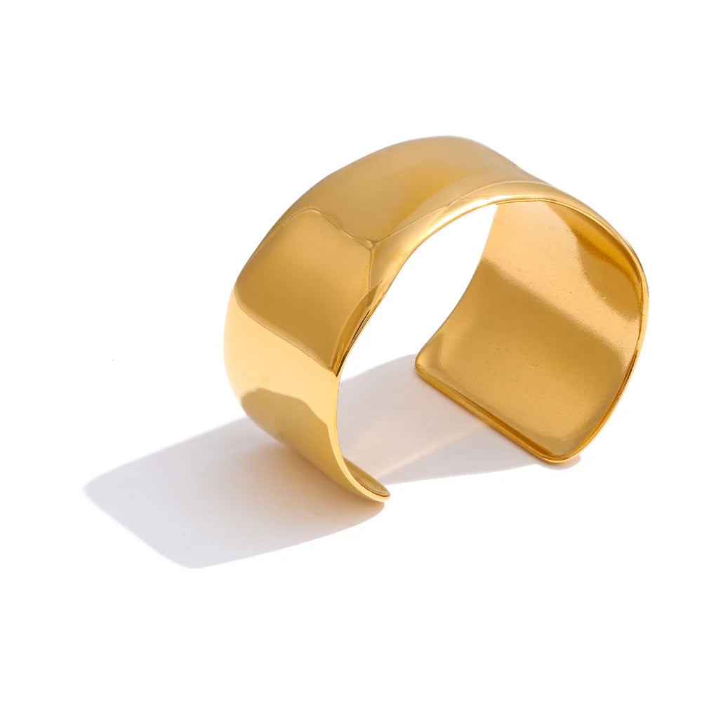 Isalene  Bracelets Gold Soft Curve Cuff Bracelet