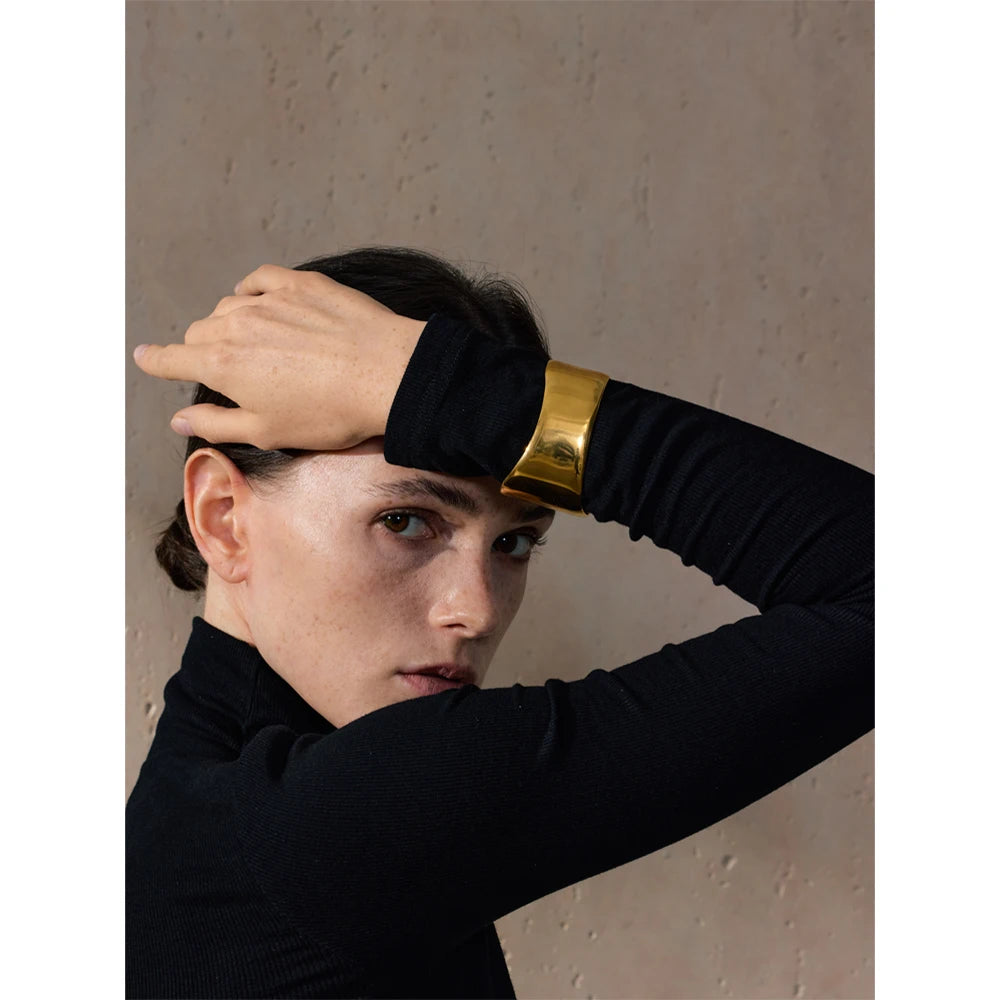 Isalene  Bracelets Gold Soft Curve Cuff Bracelet