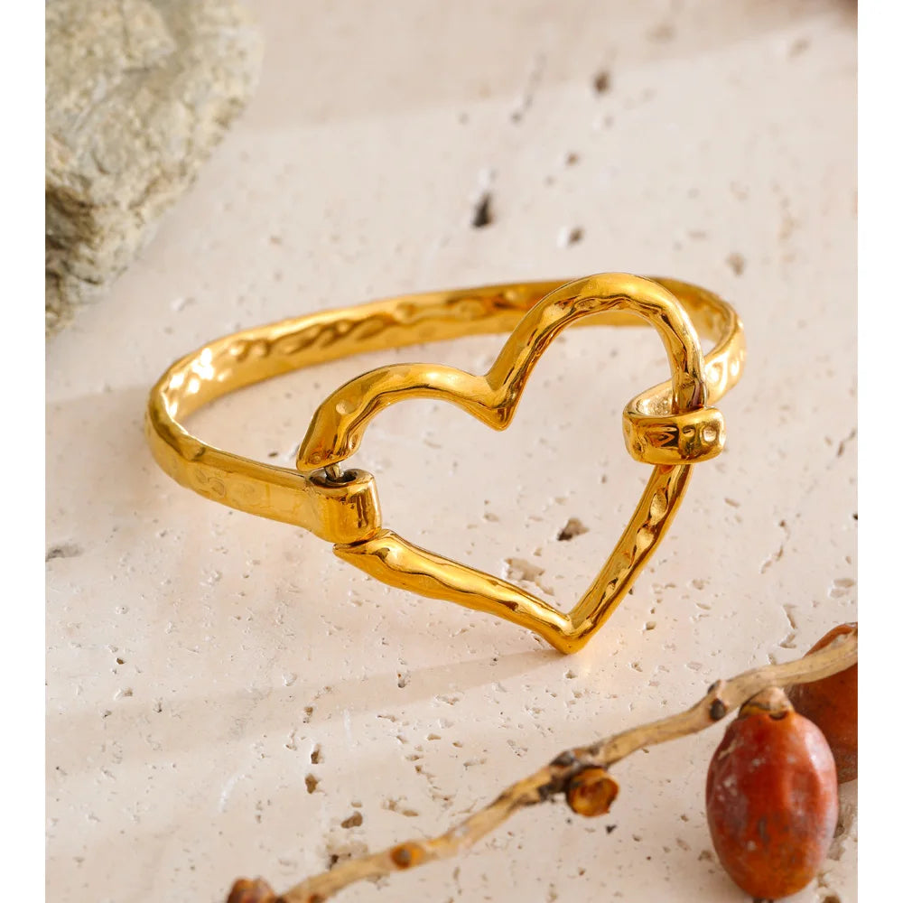 Isalene  Bracelets Gold Soleia Open Heart Cuff