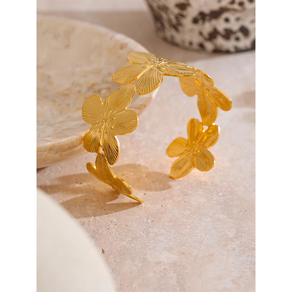 Isalene  Bracelets Gold Solenne Bloom Cuff