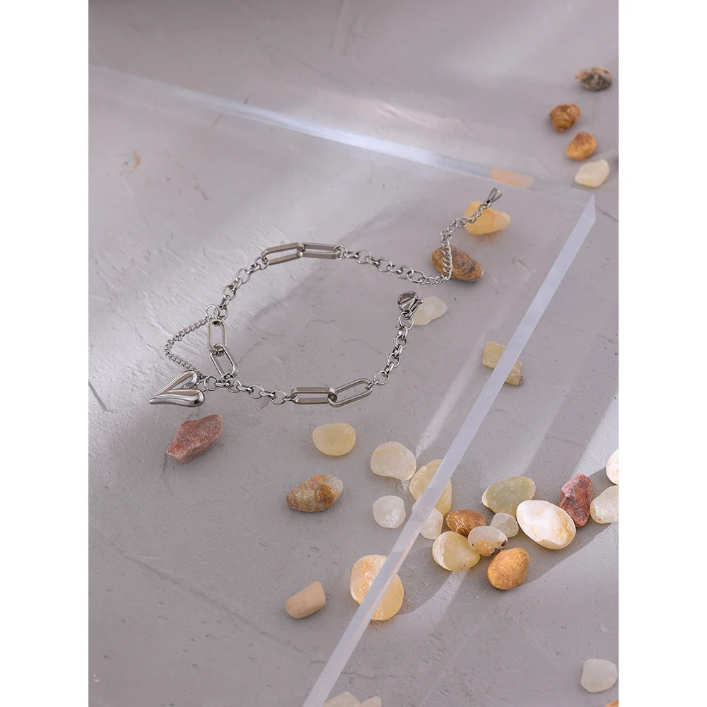 Isalene  Bracelets Linked Heart Charm Bracelet