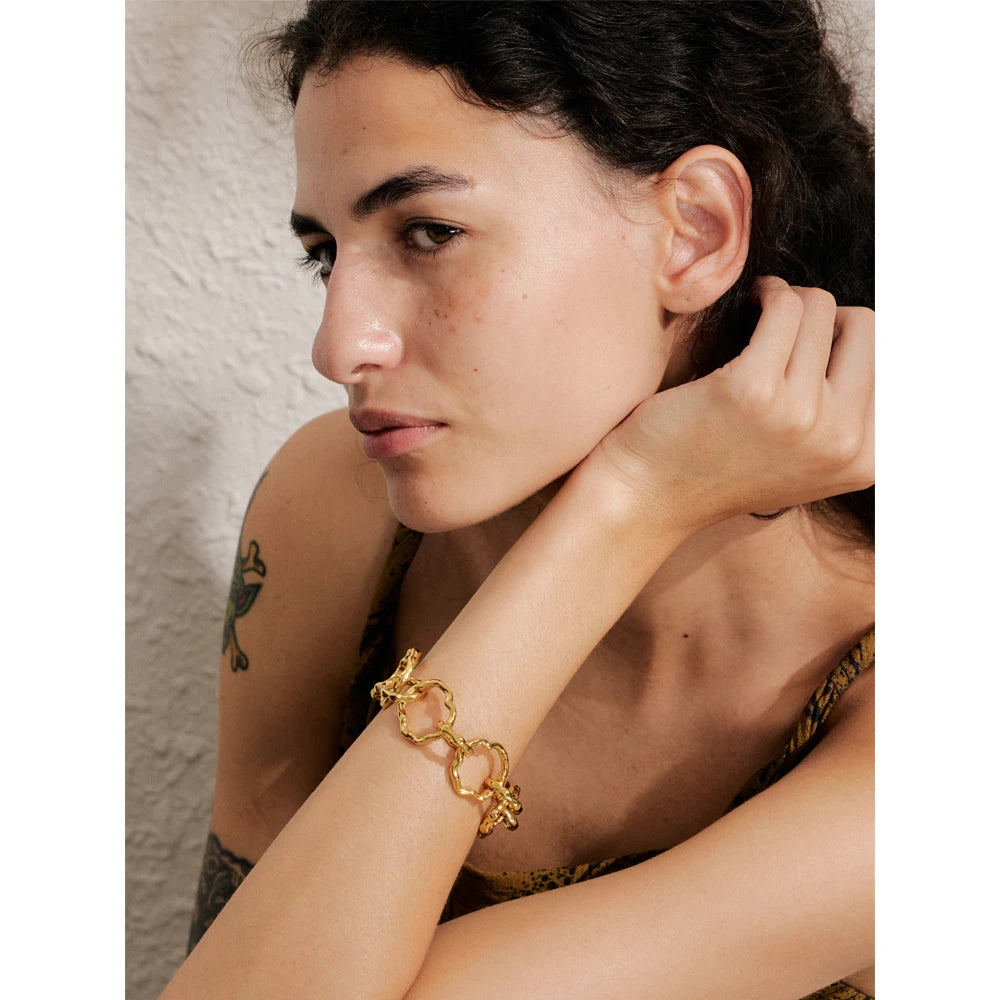 Isalene  Bracelets Oro Ripple Link Bracelet