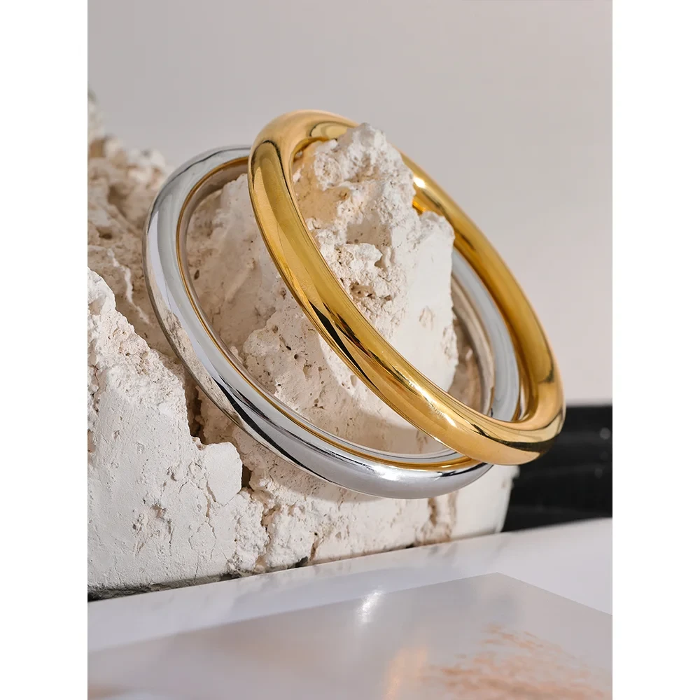 Isalene  Bracelets Polished Duo Bangle Set