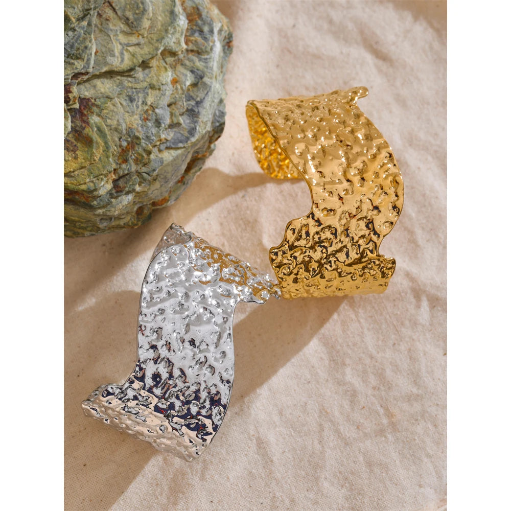 Isalene  Bracelets Sculpted Horizon Cuff