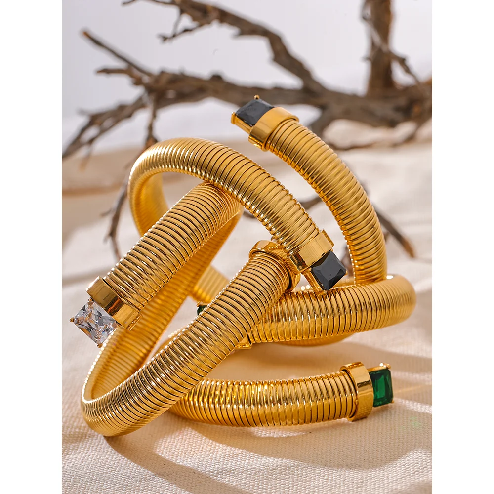 Isalene  Bracelets Serpent Glow Cuff