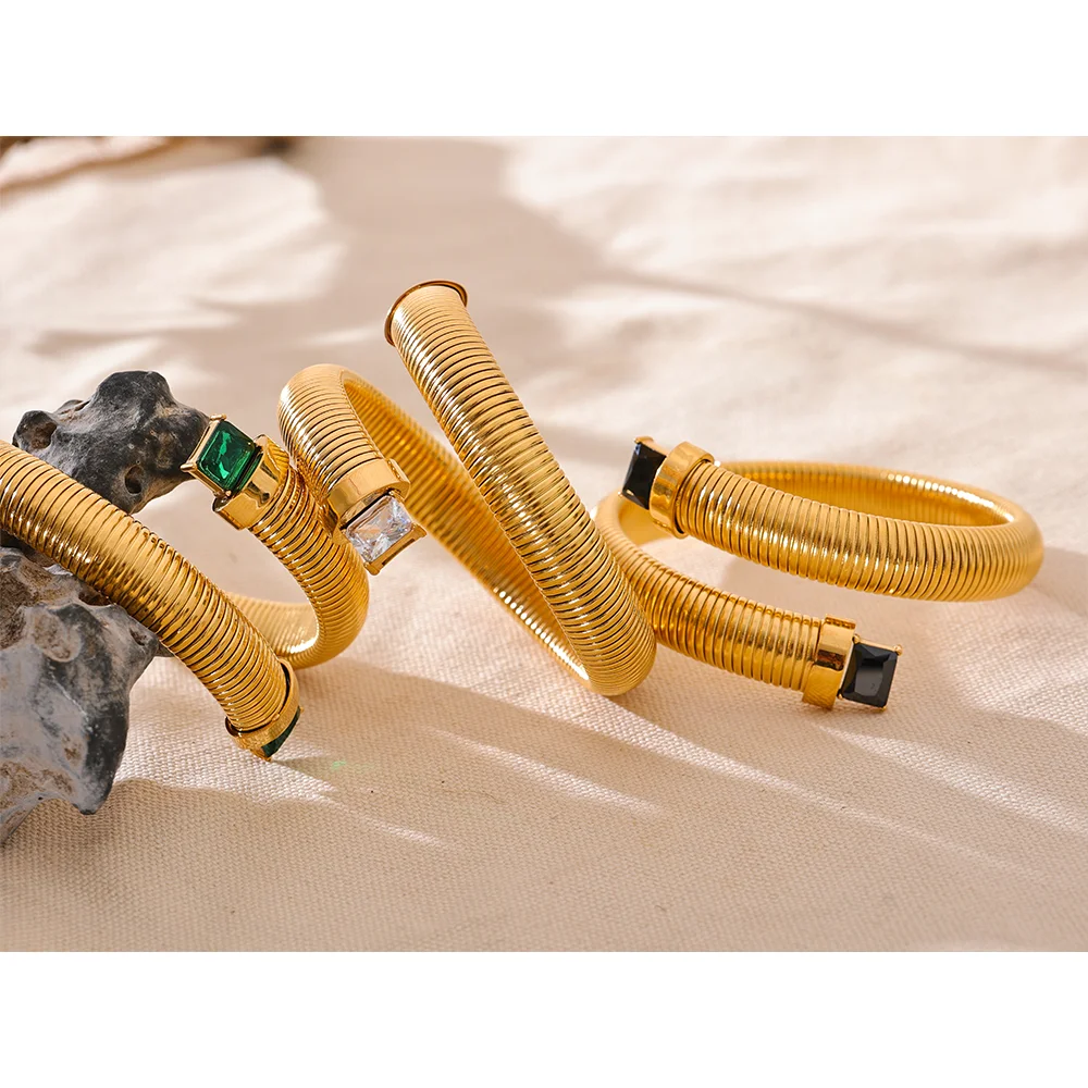 Isalene  Bracelets Serpent Glow Cuff