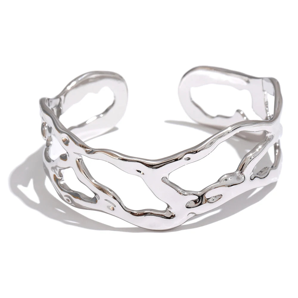 Isalene  Bracelets Silver Solstice Flow Cuff