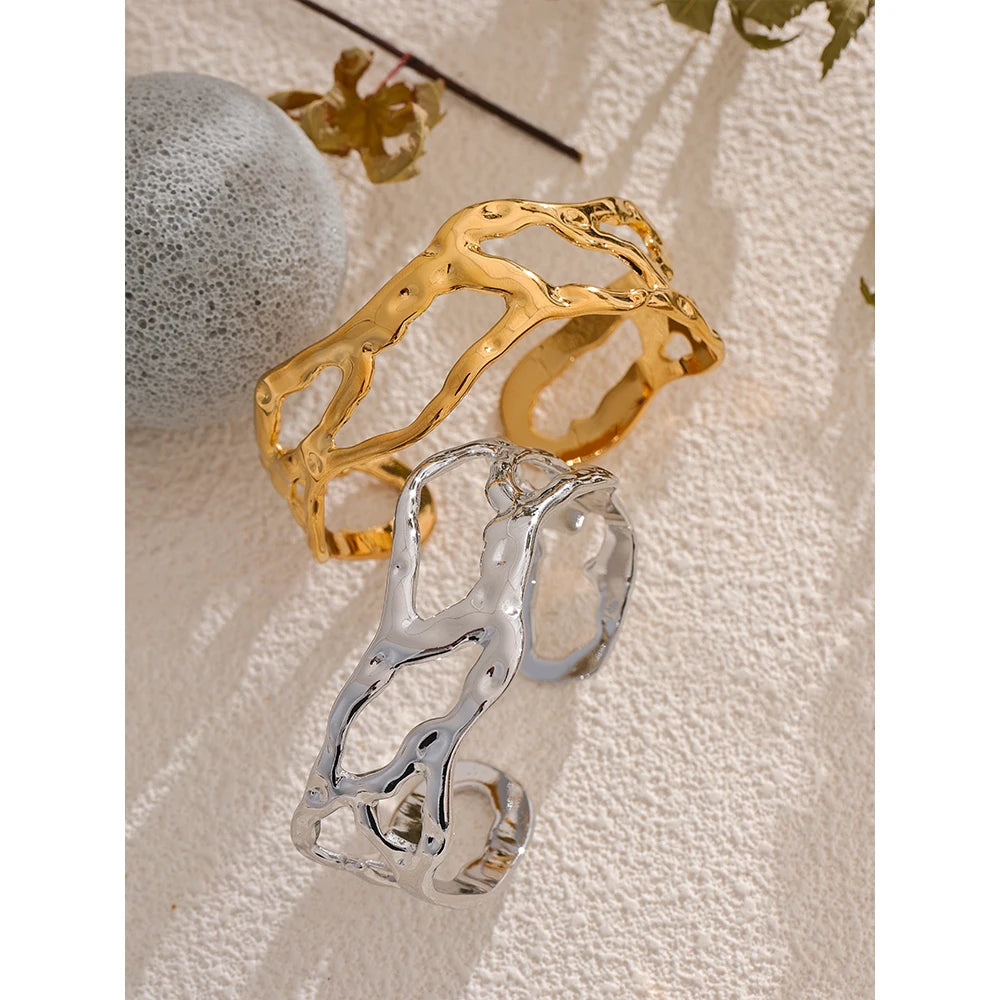 Isalene  Bracelets Solstice Flow Cuff