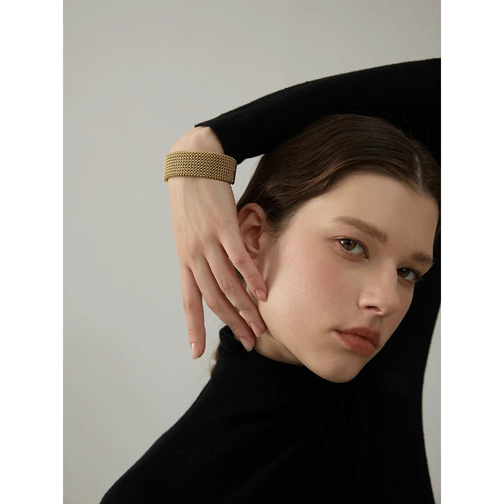 Isalene  Bracelets Valmere Mesh Cuff