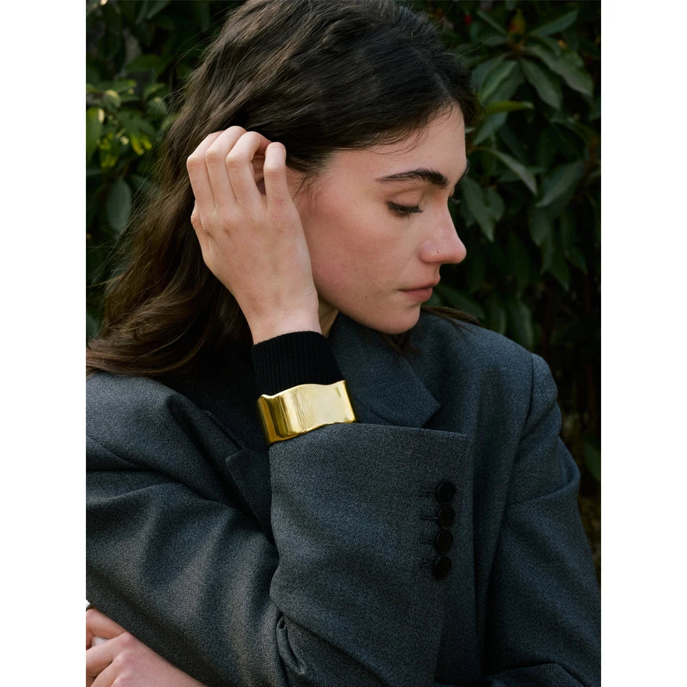Isalene  Bracelets Valora Sculpt Cuff
