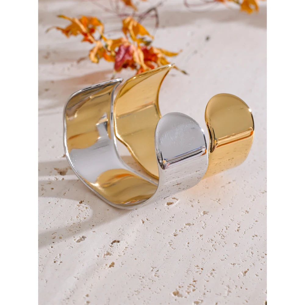 Isalene  Bracelets Valora Sculpt Cuff