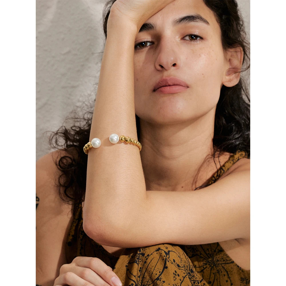 Isalene  Bracelets Vivienne Pearl Cuff
