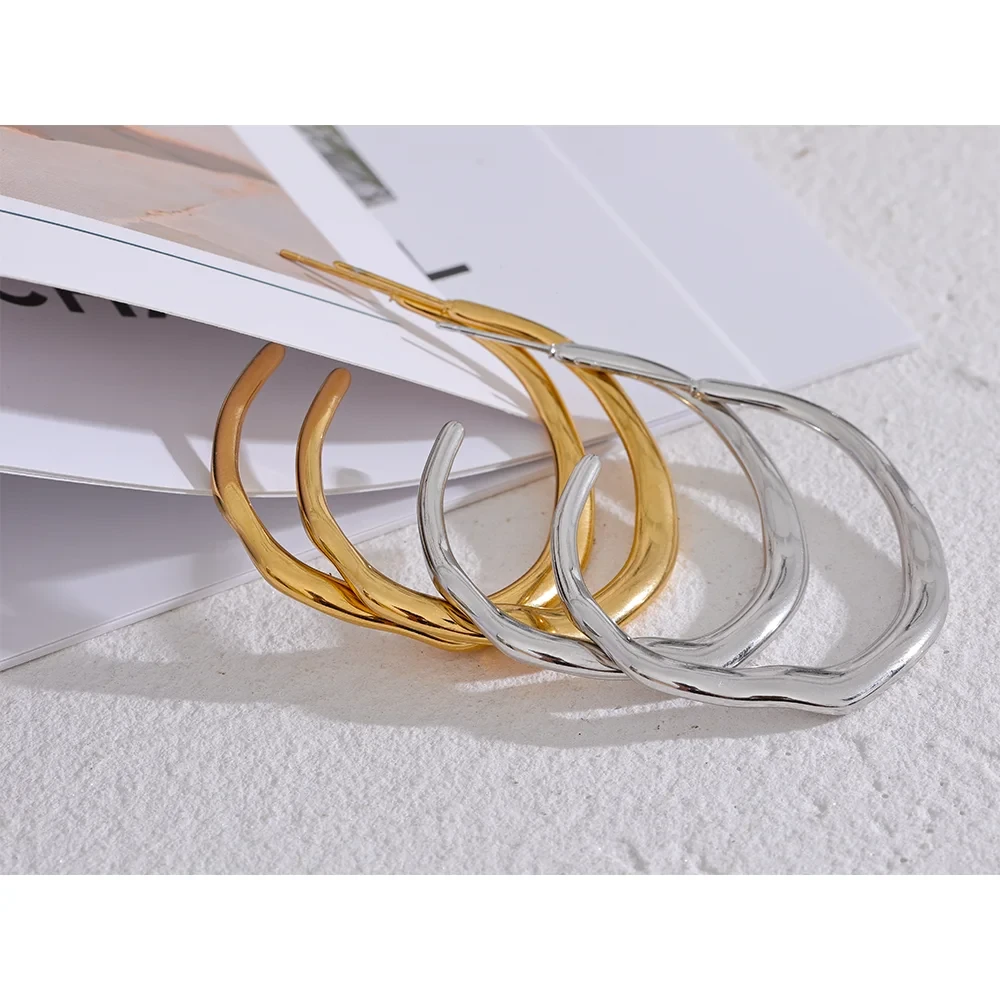 Isalene  Earrings Aria Wave Hoop Earrings