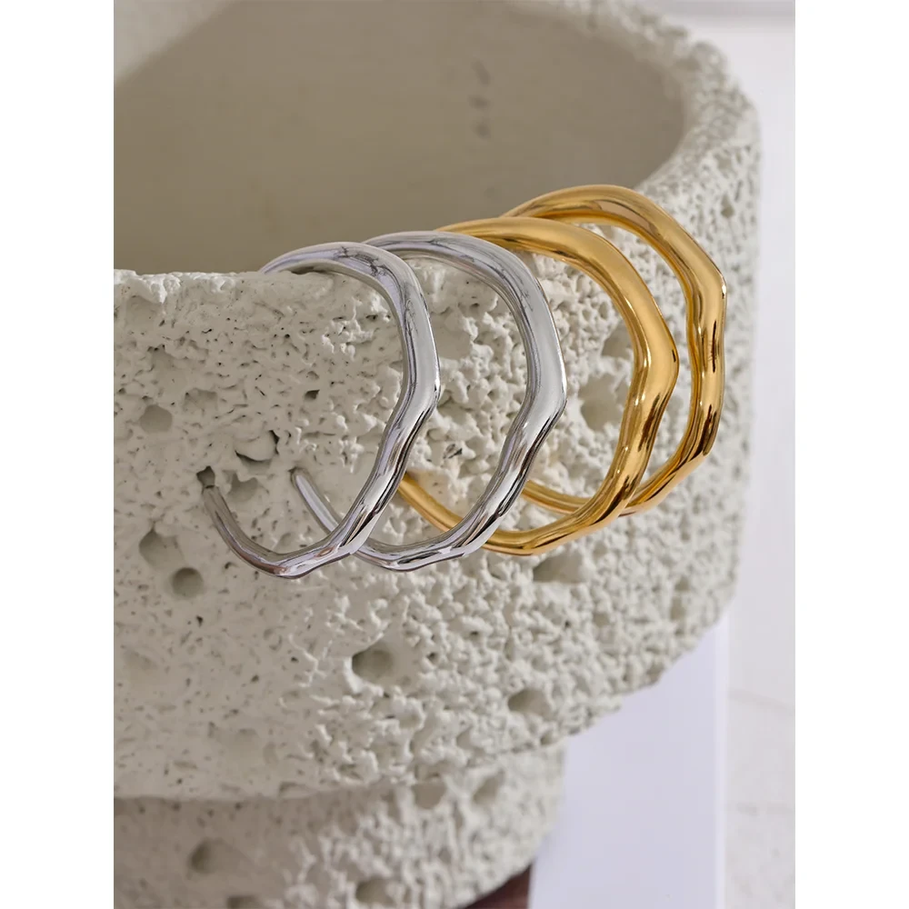 Isalene  Earrings Aria Wave Hoop Earrings