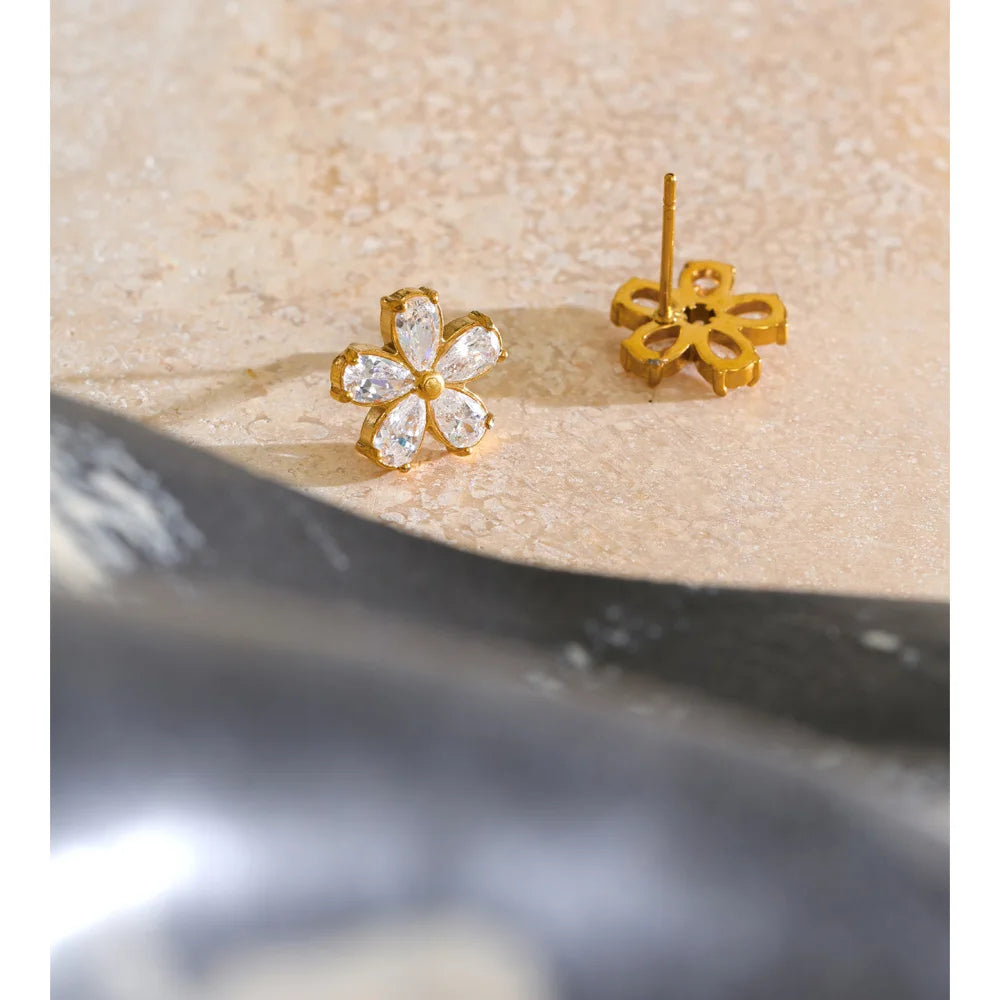 Isalene  Earrings Crystal Clear Dahlia Spark Studs
