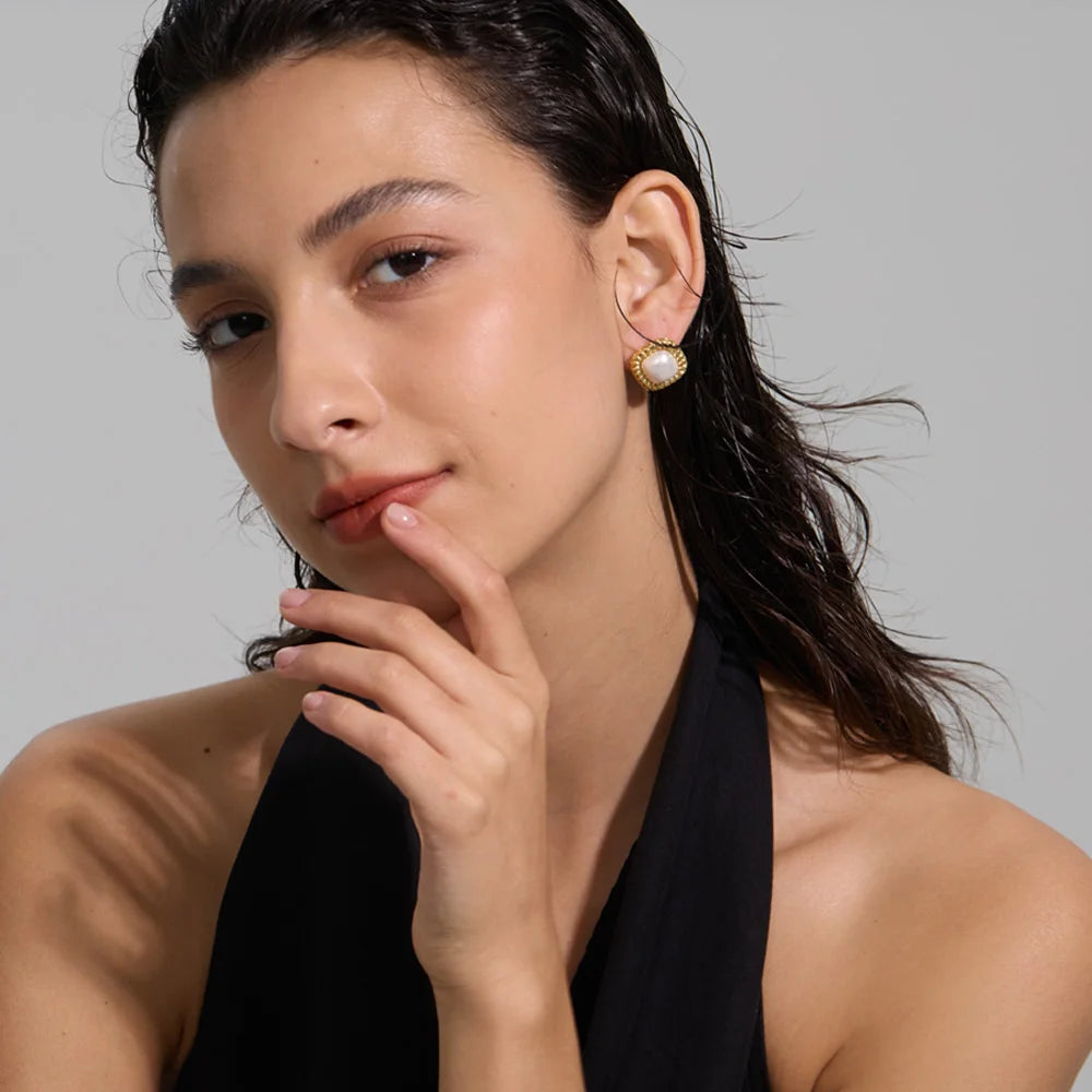 Isalene  Earrings Elara Pearl Frame Earrings