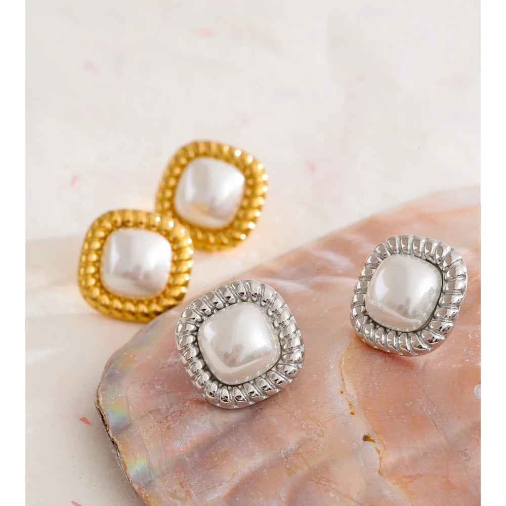 Isalene  Earrings Elara Pearl Frame Earrings