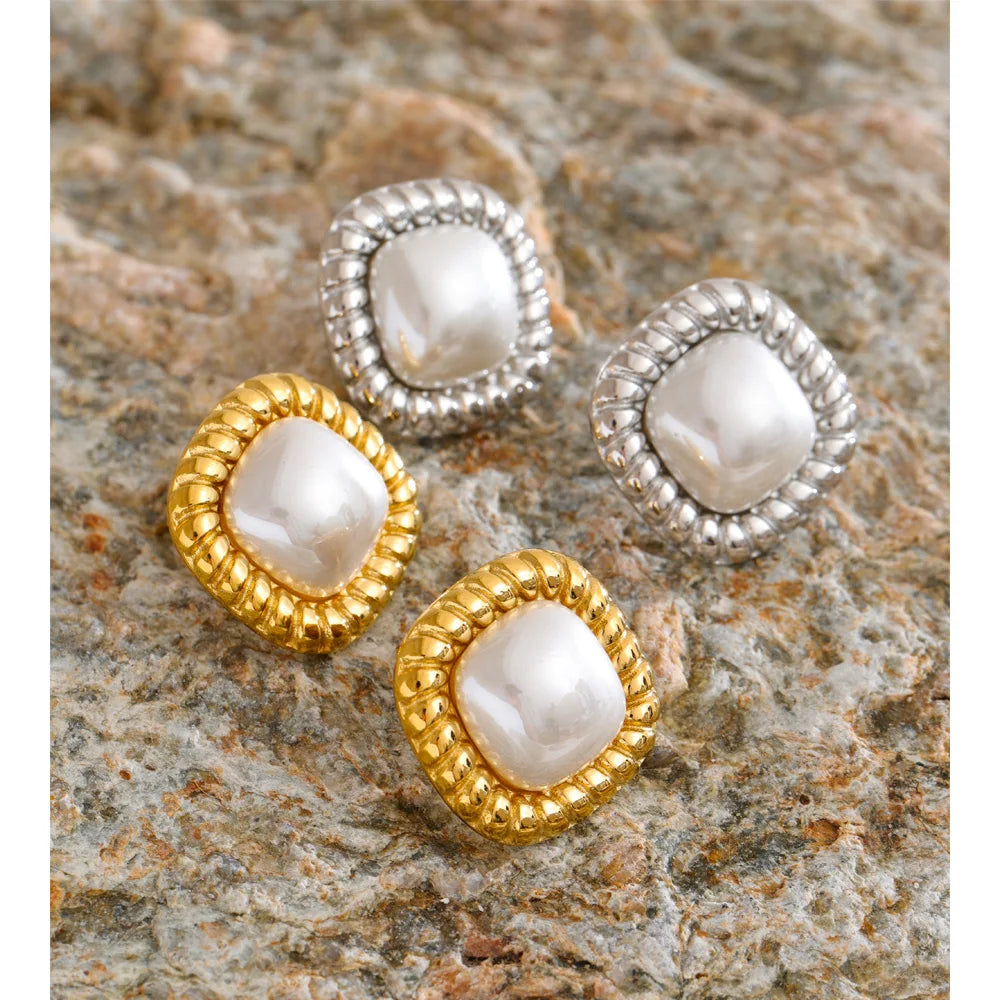 Isalene  Earrings Elara Pearl Frame Earrings
