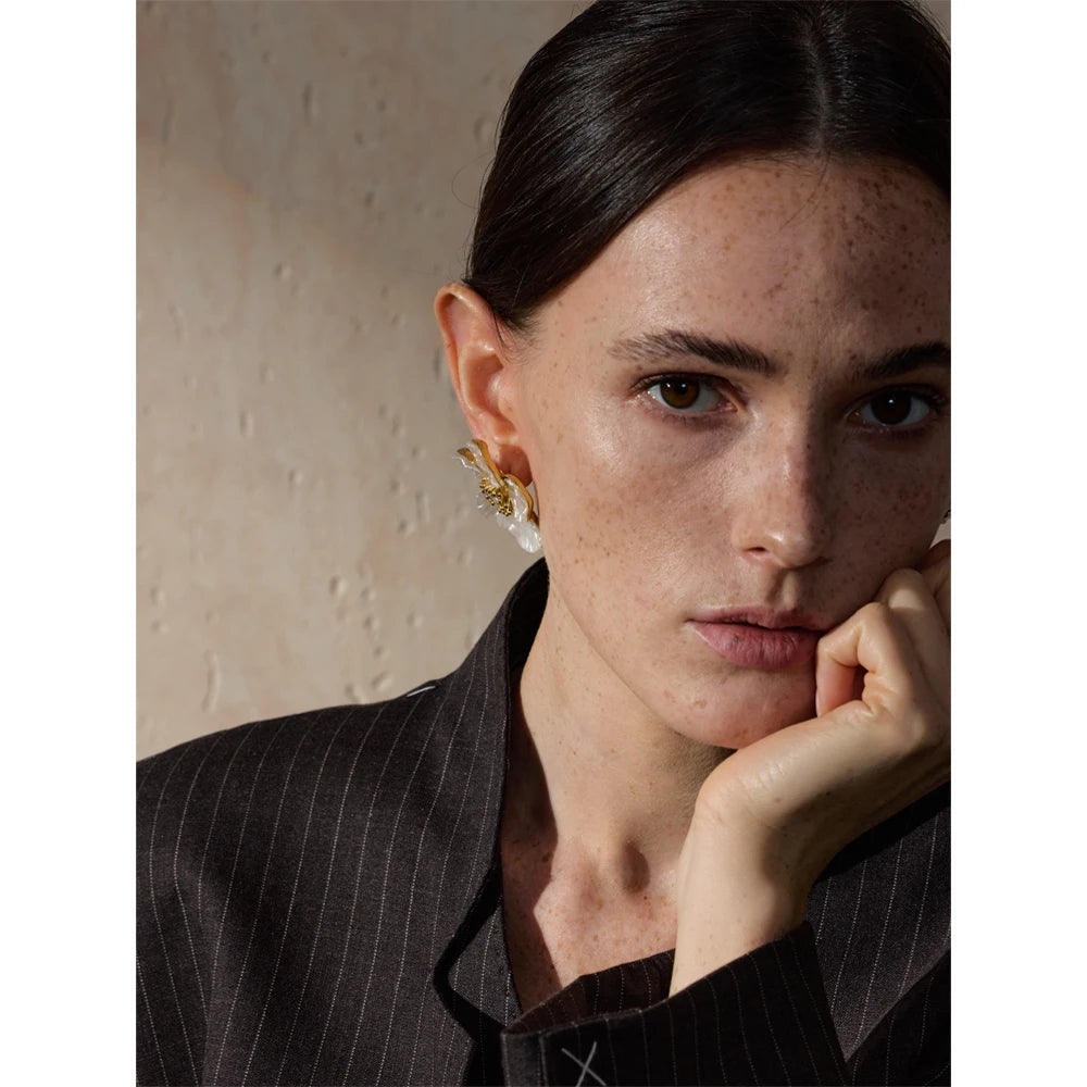 Isalene  Earrings Gold / Mother-of-Pearl Pearl Bloom Stud Earrings