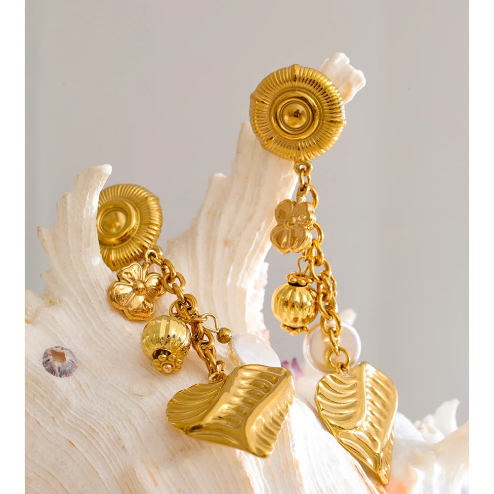 Isalene  Earrings Gold / One Size Amora Sculpted Heart Drop Earrings