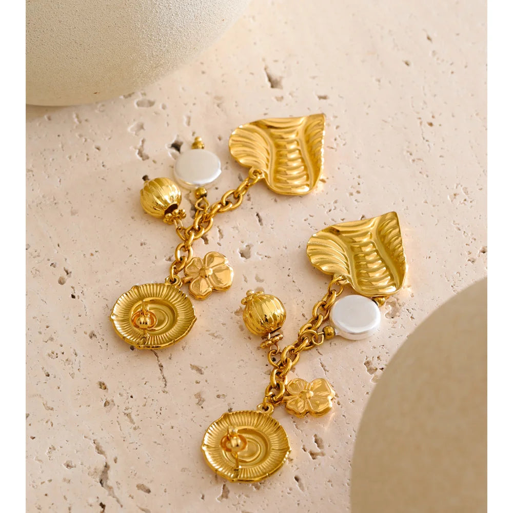 Isalene  Earrings Gold / One Size Amora Sculpted Heart Drop Earrings