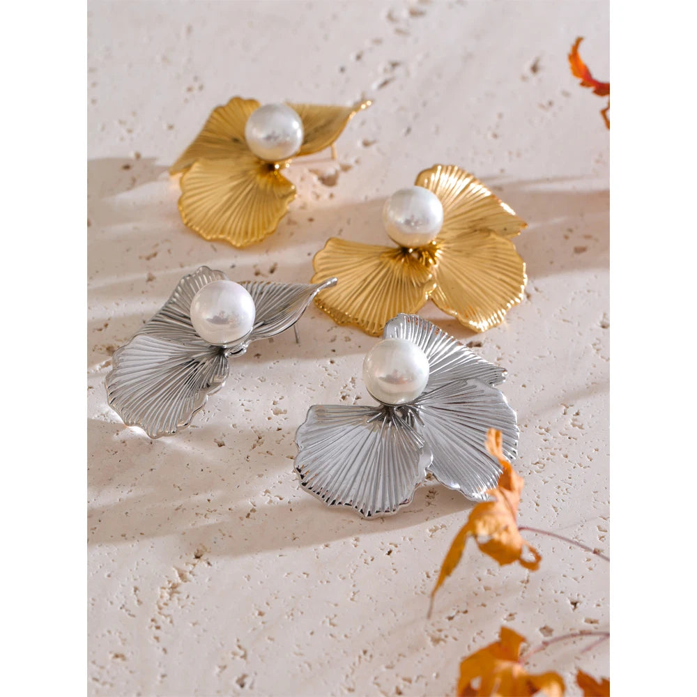 Isalene  Earrings Seraphina Pearl Bloom Earrings