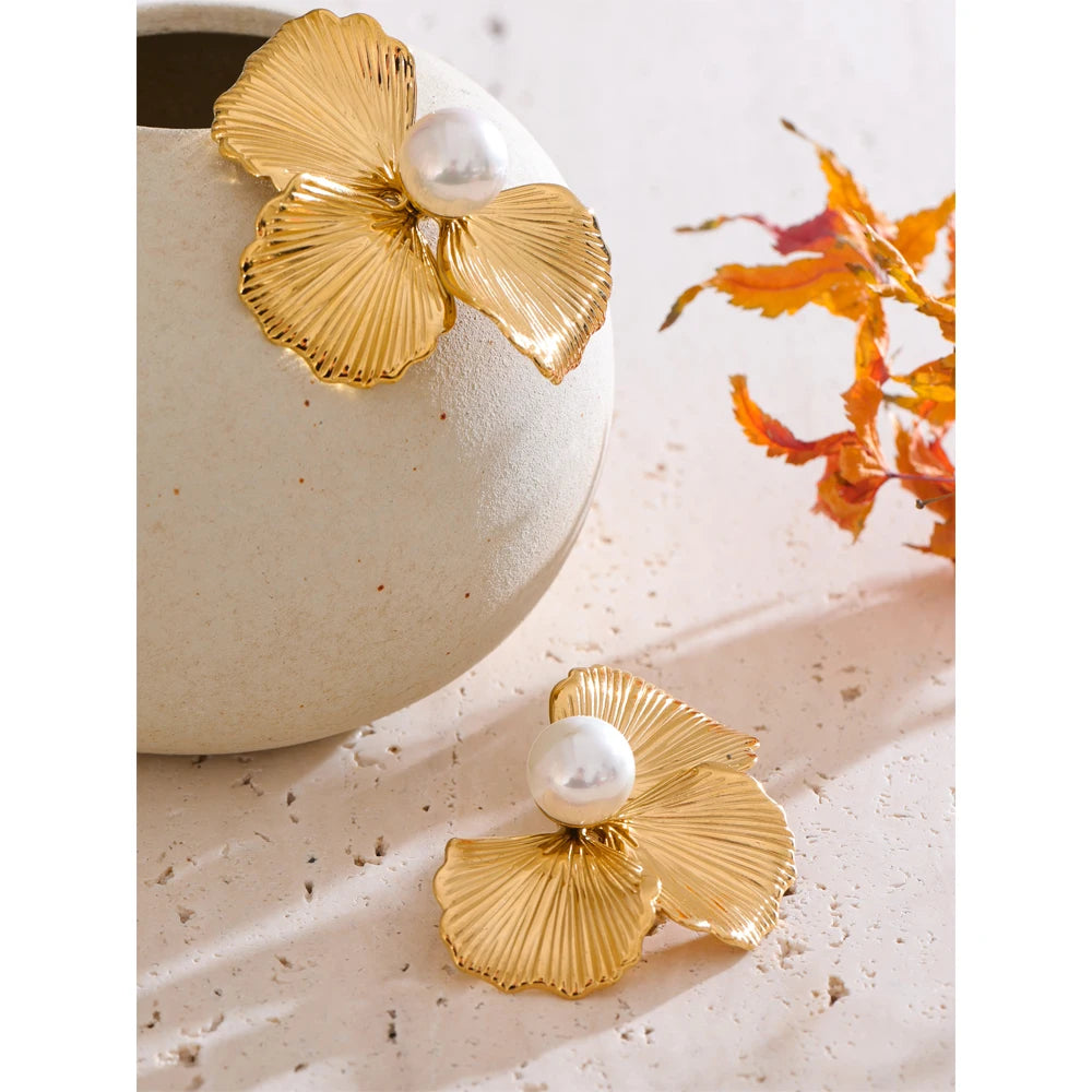 Isalene  Earrings Seraphina Pearl Bloom Earrings
