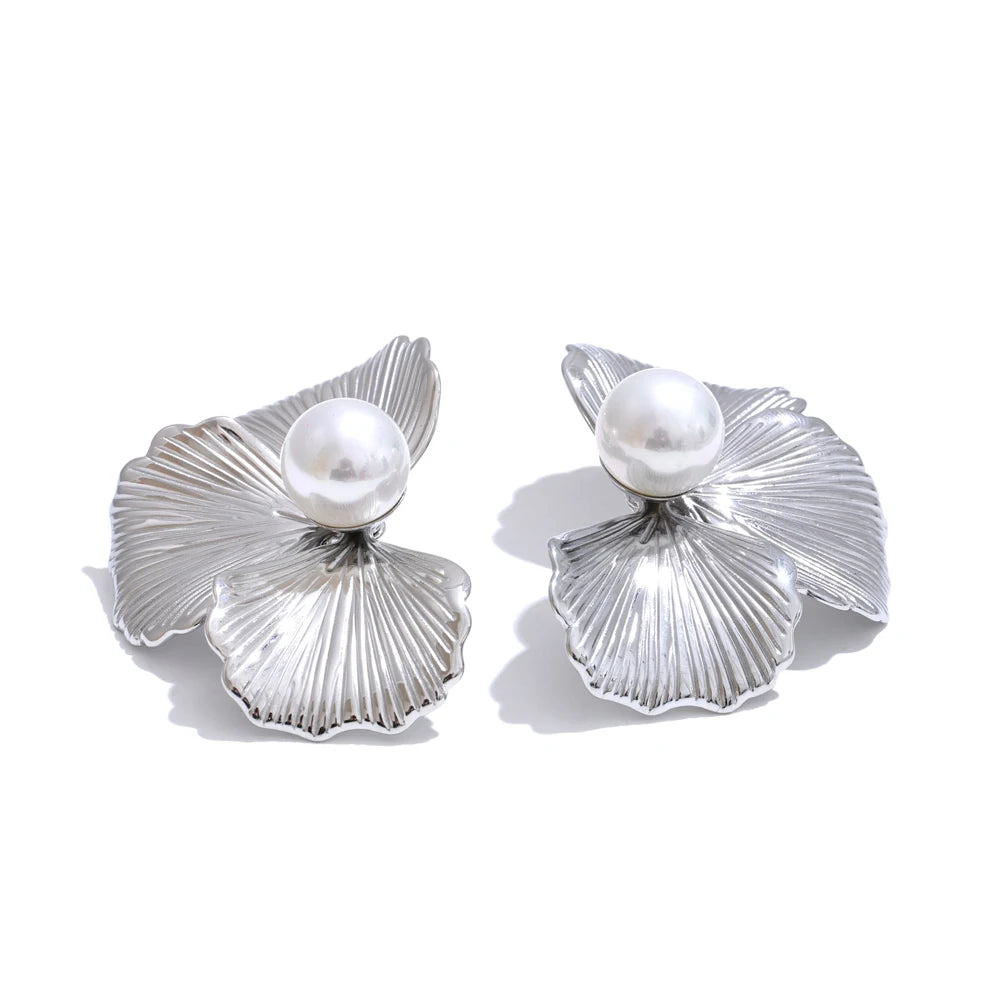 Isalene  Earrings Silver Seraphina Pearl Bloom Earrings