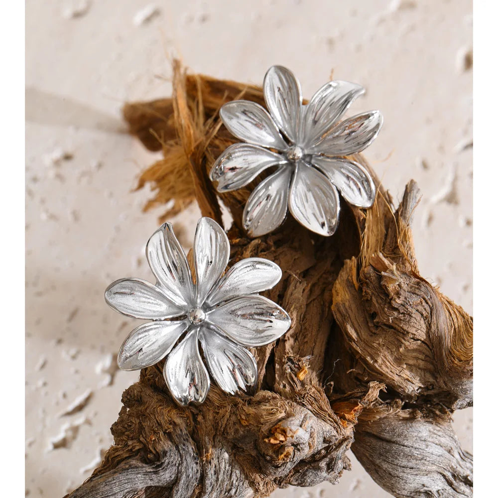 Isalene  Earrings Soleil Bloom Earrings