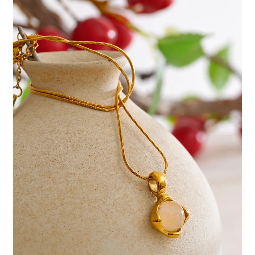 Isalene  Necklaces Aurelia Stone Pendant Necklace