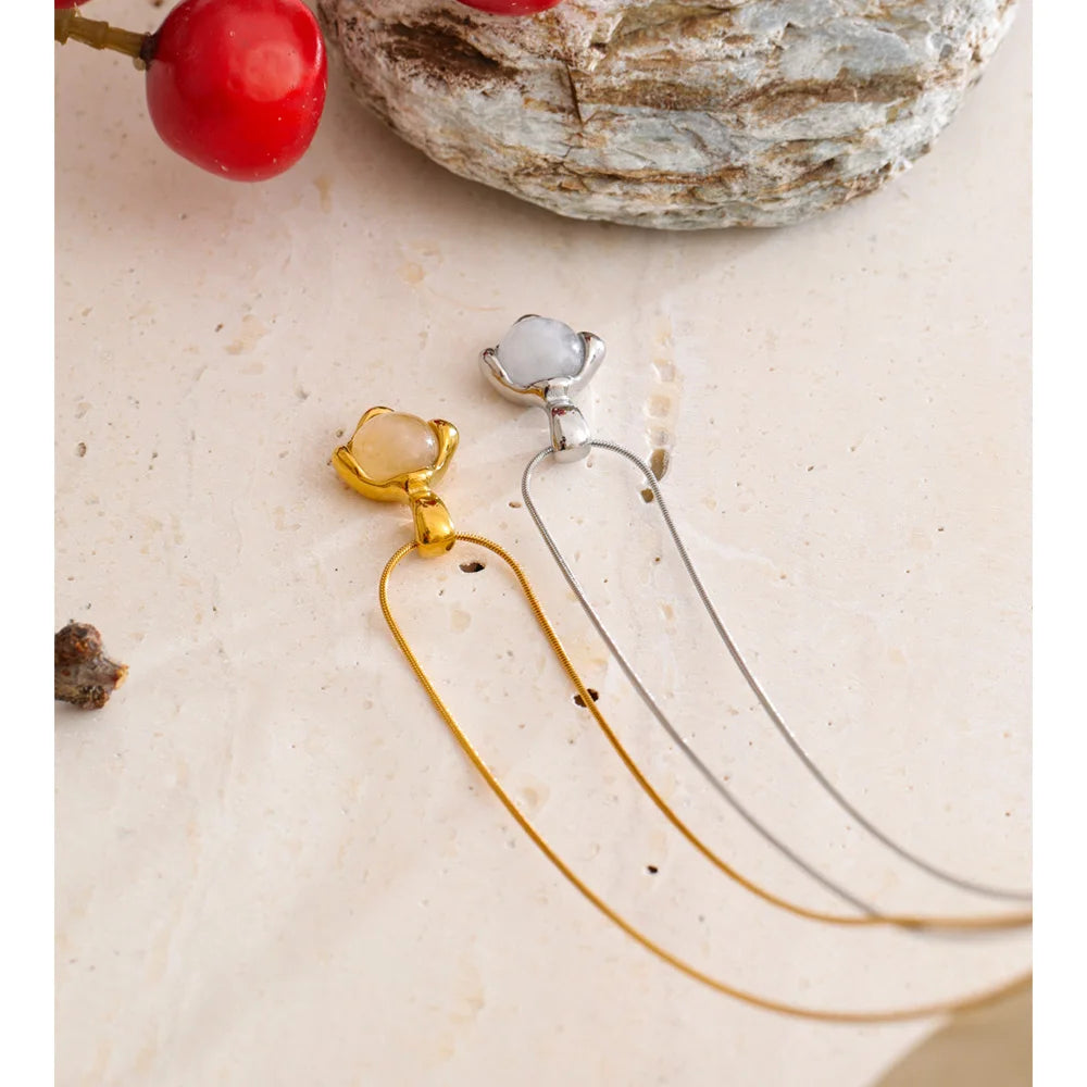 Isalene  Necklaces Aurelia Stone Pendant Necklace