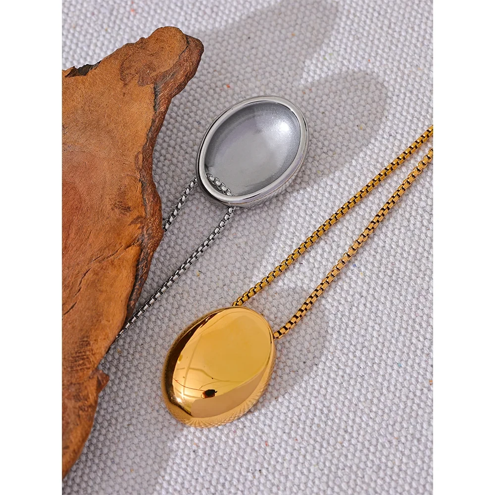 Isalene  Necklaces Aurora Oval Pendant Necklace