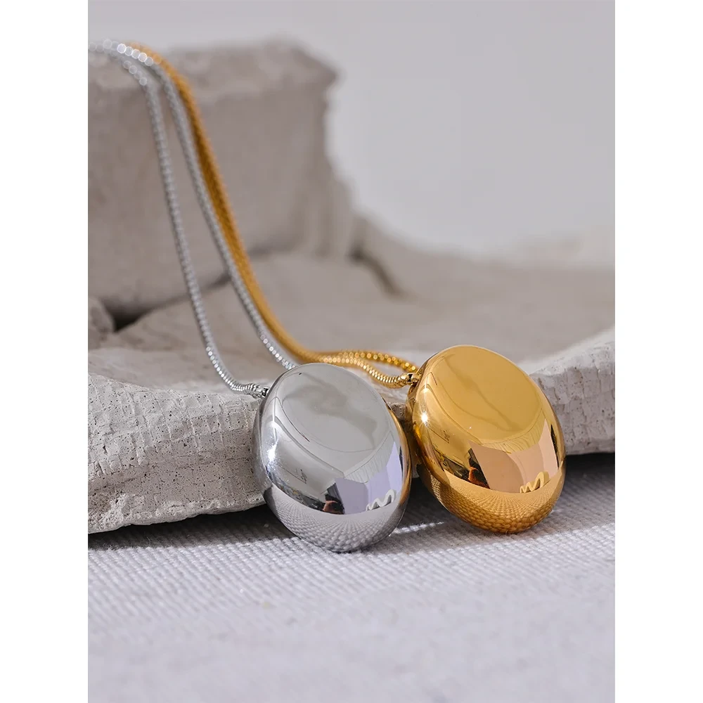 Isalene  Necklaces Aurora Oval Pendant Necklace