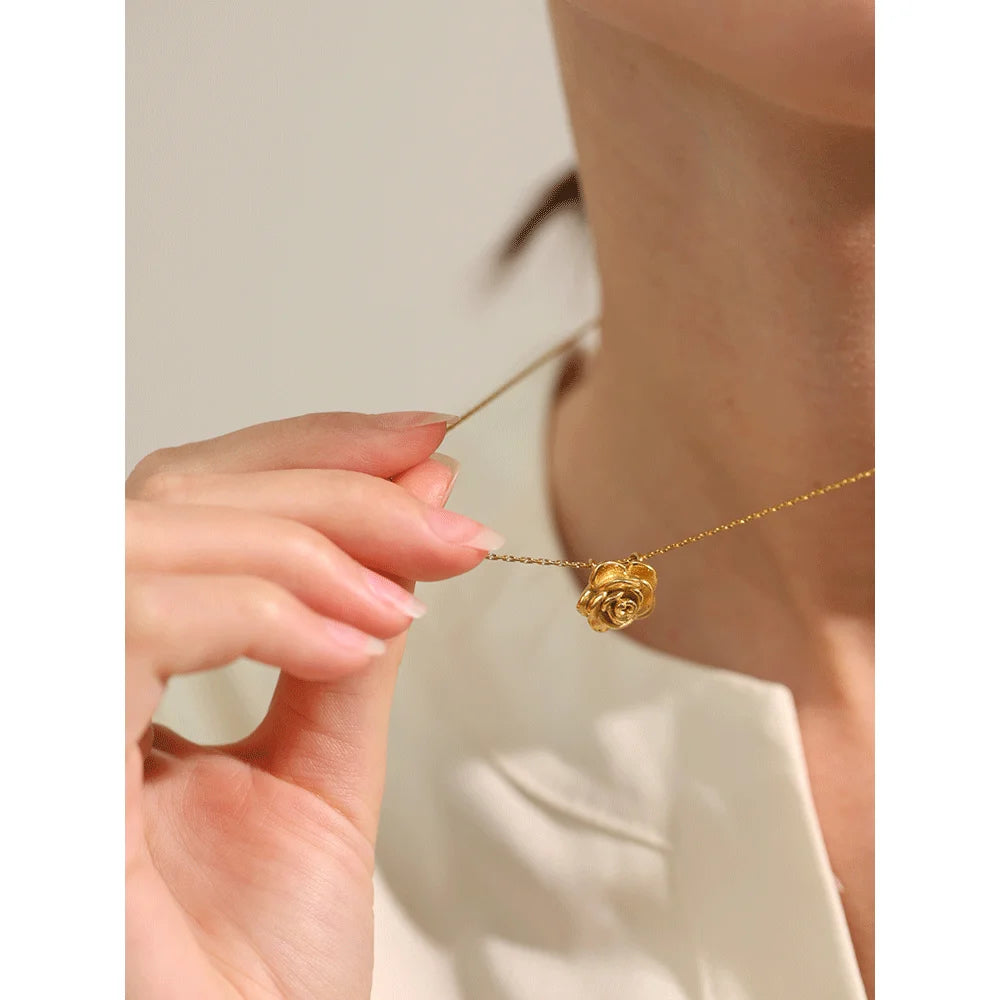 Isalene  Necklaces Aurora Rose Pendant Necklace