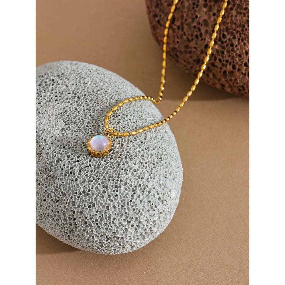 Isalene  Necklaces Celeste Moonstone Pendant Necklace