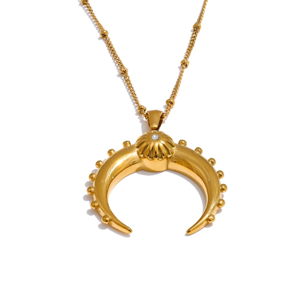 Isalene  Necklaces Gold / Adjustable 18–20 in. Celeste Crescent Pendant Necklace