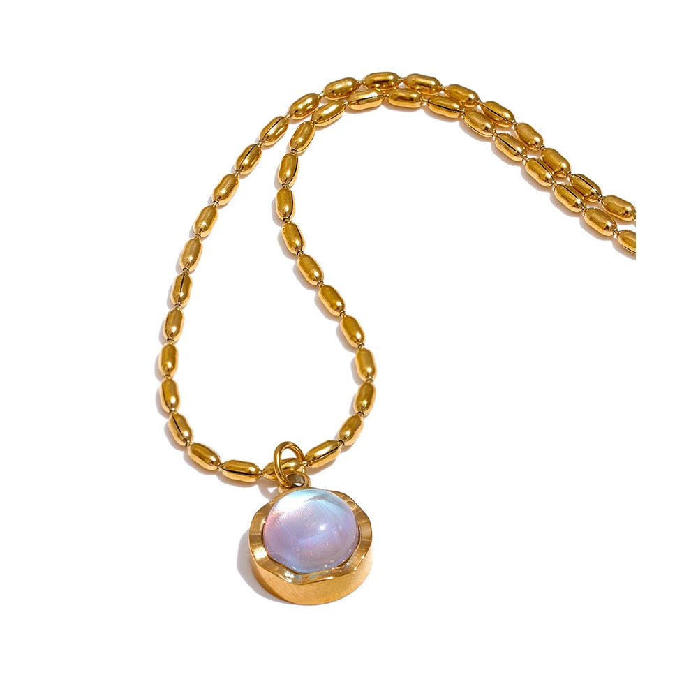 Isalene  Necklaces Gold Celeste Moonstone Pendant Necklace