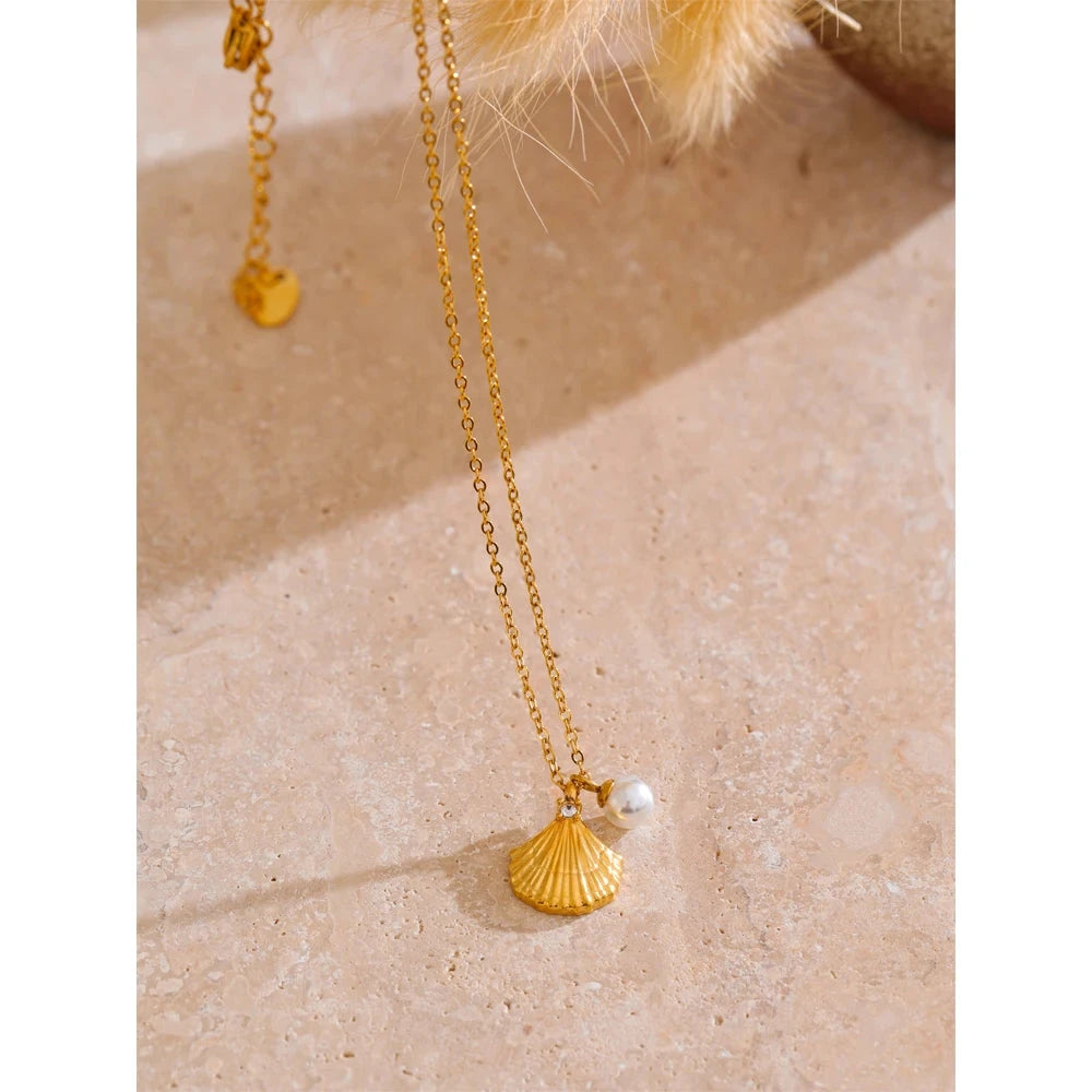 Isalene  Necklaces Gold Celeste Seashell Pearl Necklace