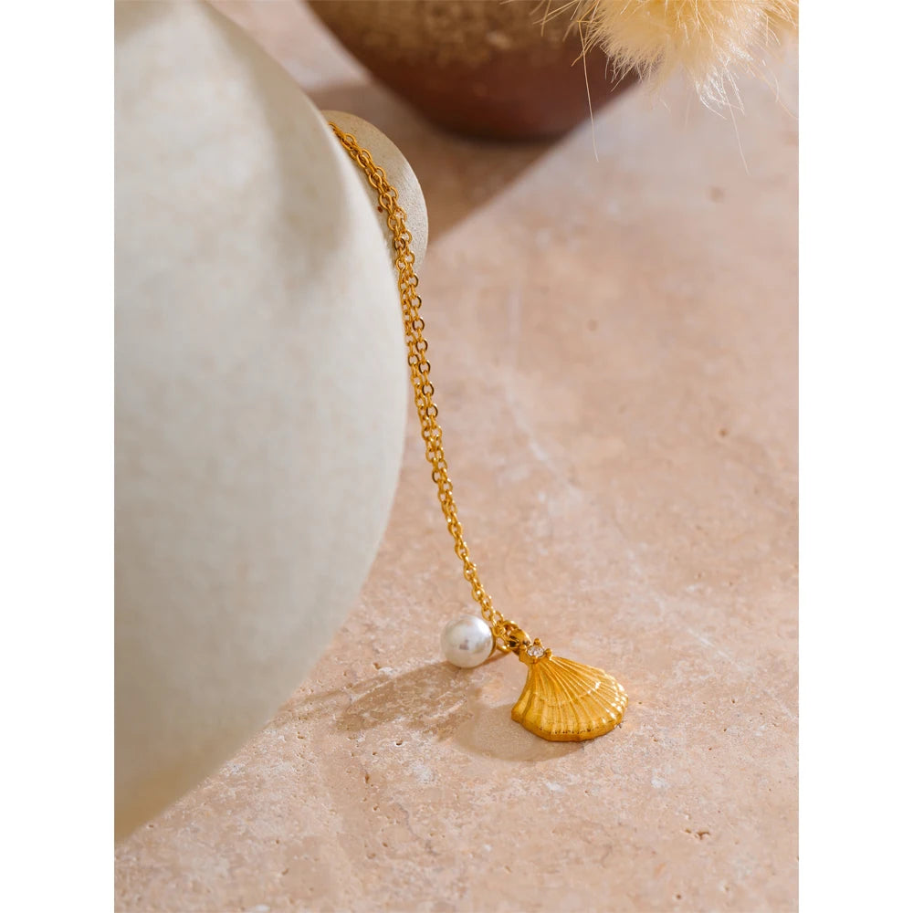 Isalene  Necklaces Gold Celeste Seashell Pearl Necklace