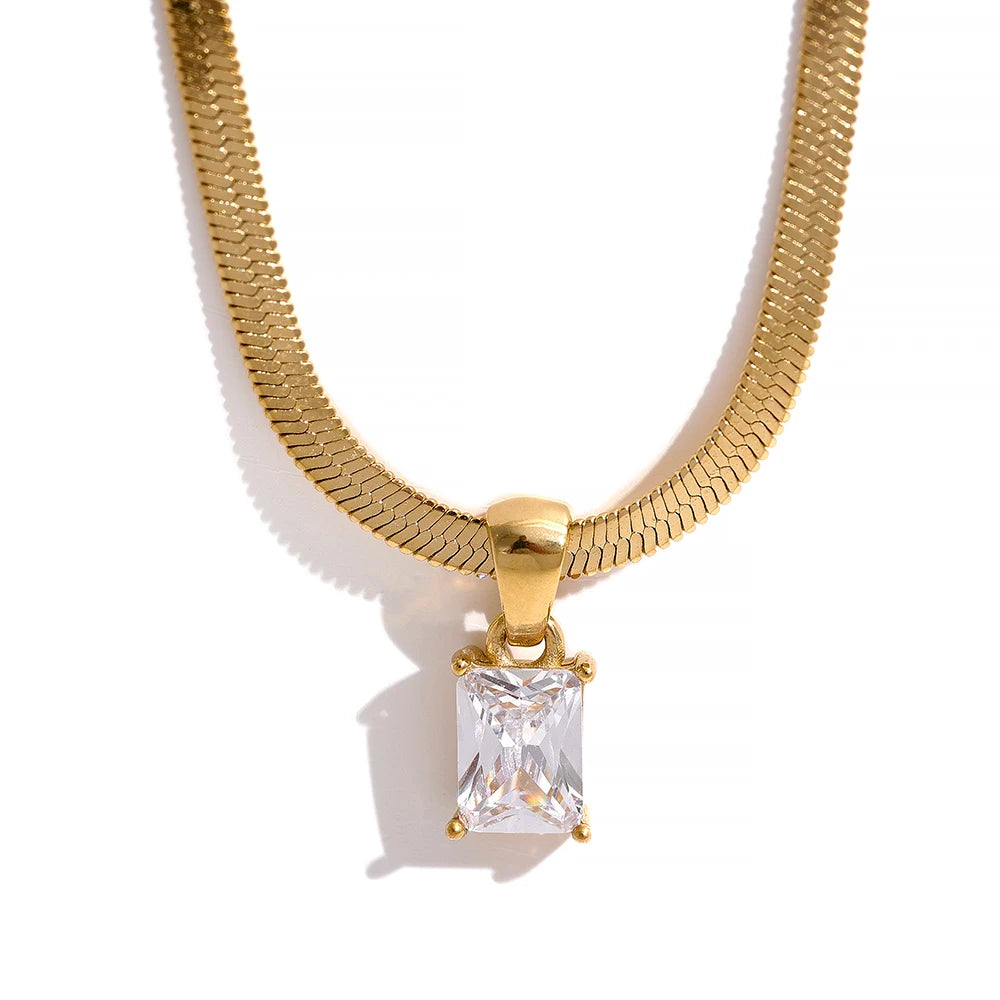Isalene  Necklaces Gold / Clear Vela Baguette Pendant Necklace