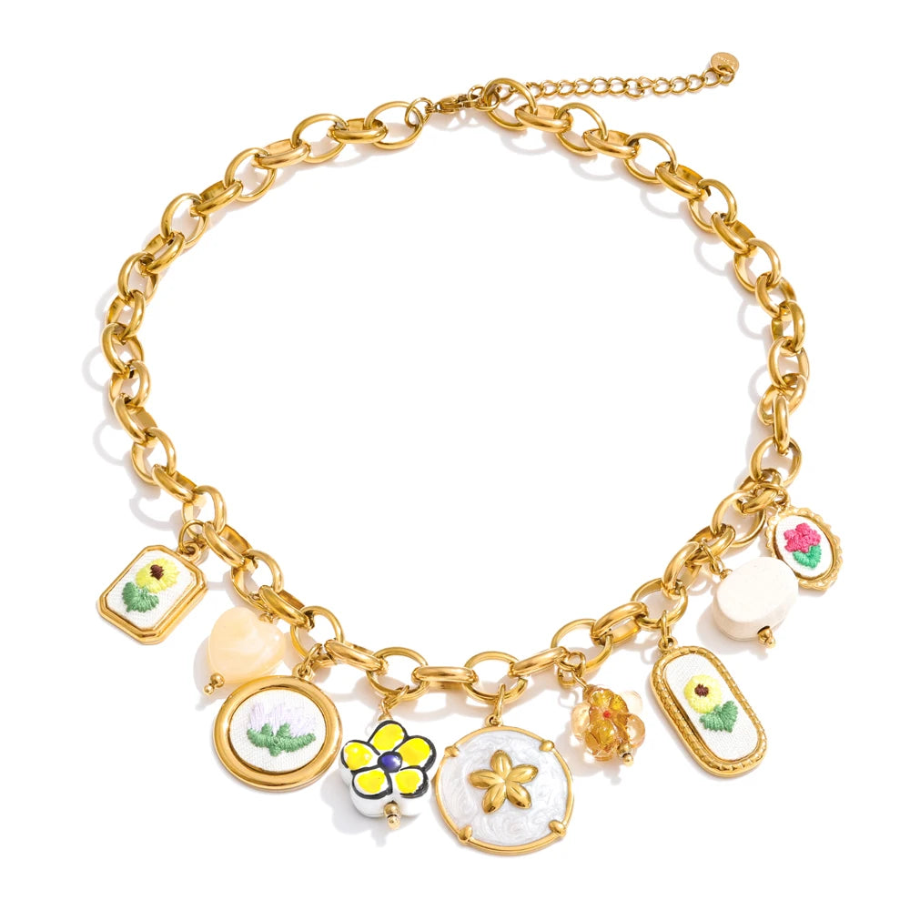 Isalene  Necklaces Gold Florielle Garden Charm Necklace